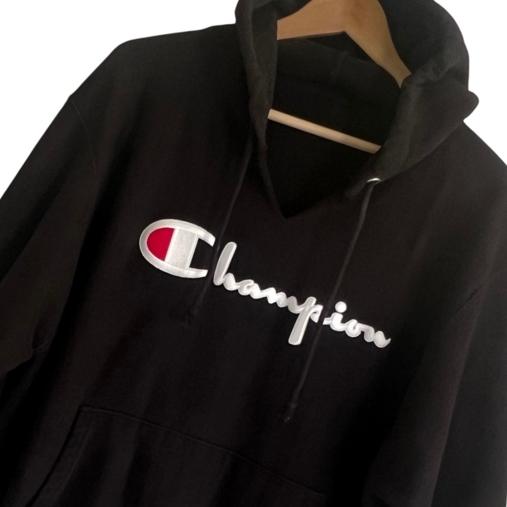 Champion Pullover‎ Hoodie M/L Embroidered Logo Black Drawstring Kangaroo Pocket